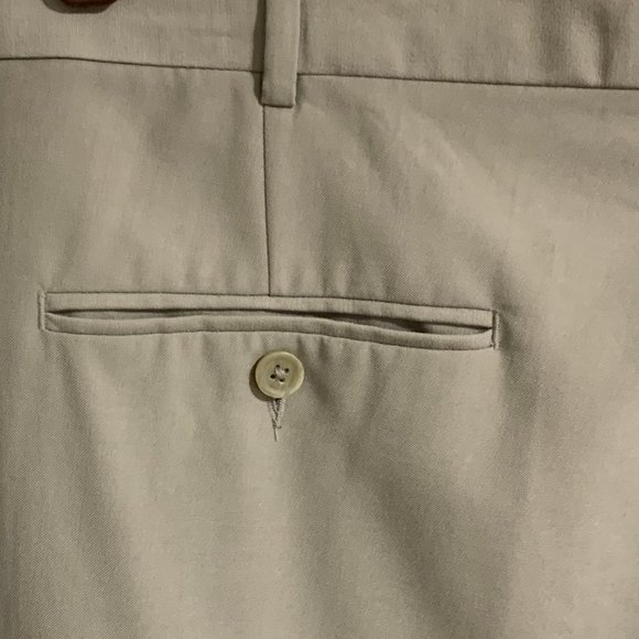 PreLoved, RBM Platinum 42x30 “Tan” Men's Pleated w/Cuffed Leg Dress Pant (T42) - Picture 6 of 9